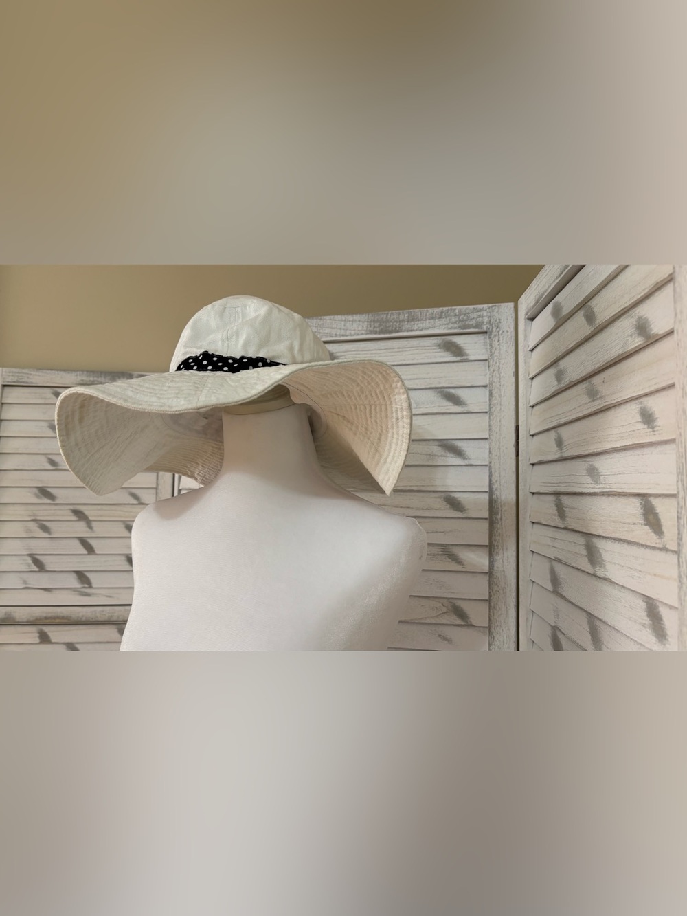 White Wide-Brim Sun Hat with Black Polka Dot Band